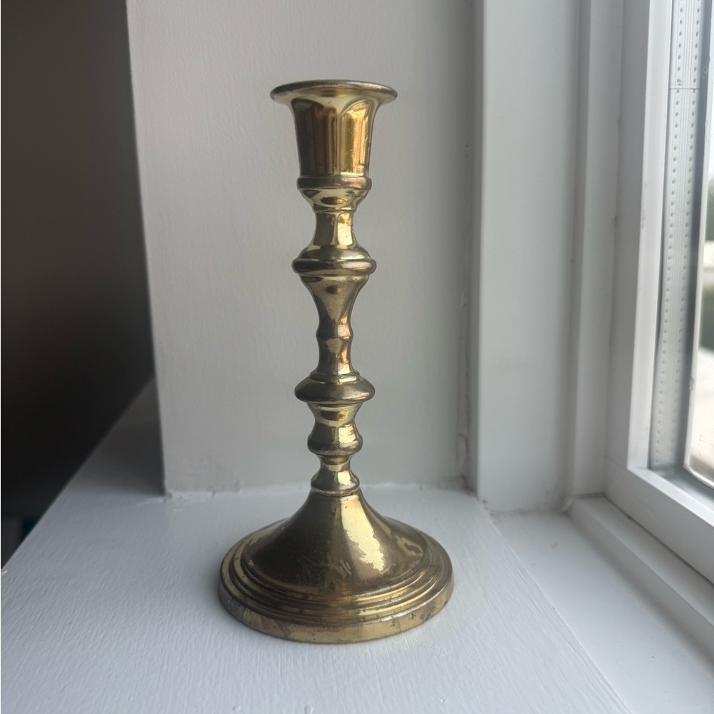 Elegant Gold Candlestick Holder